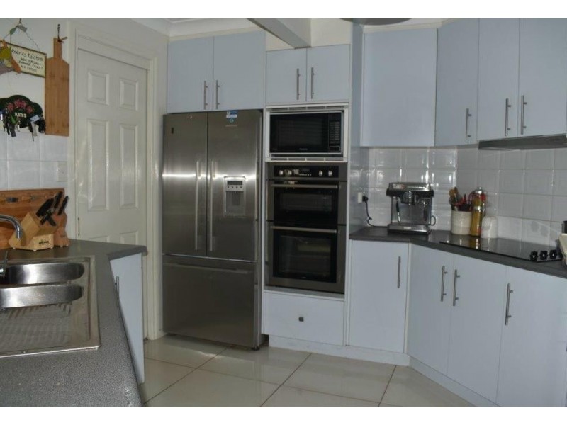 3 Casuarina Close, Montefiores NSW 2820