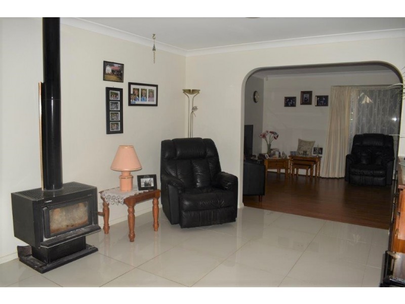 3 Casuarina Close, Montefiores NSW 2820