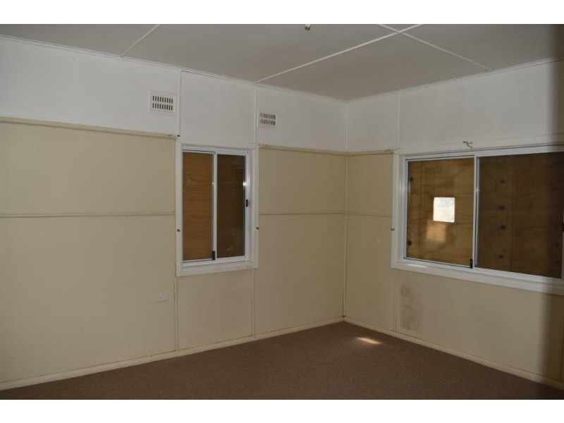 35 Hawkins Street, Wellington NSW 2820