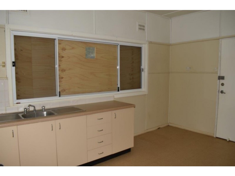 35 Hawkins Street, Wellington NSW 2820