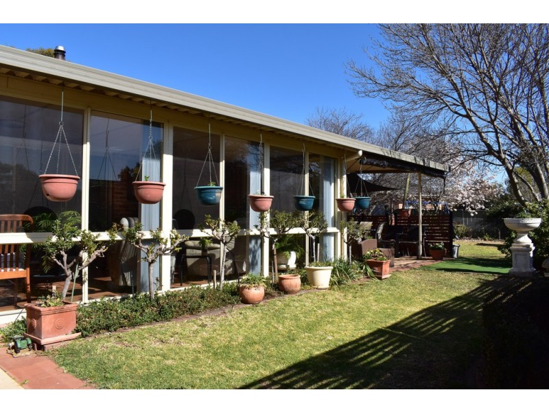 3 Casuarina Close, Wellington NSW 2820