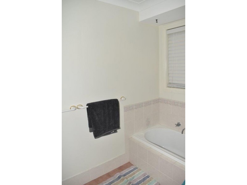 3 Casuarina Close, Wellington NSW 2820