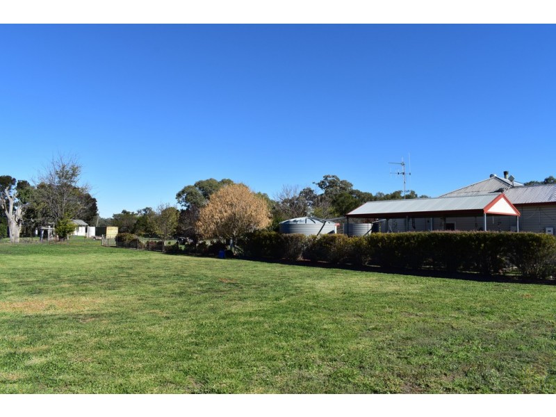 33 King Street Yeoval via, Wellington NSW 2820