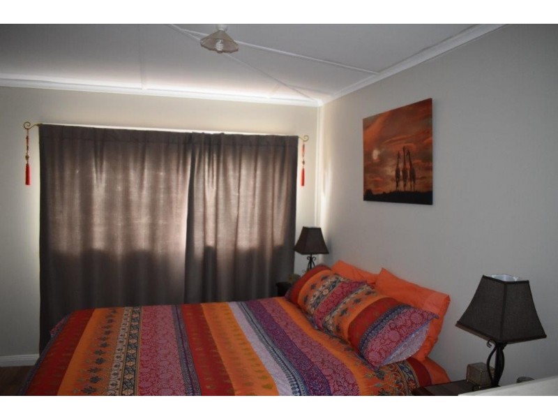 33 King Street Yeoval via, Wellington NSW 2820
