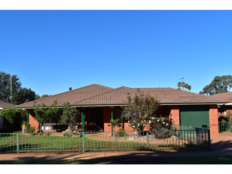 71 Warne Street, Wellington NSW 2820