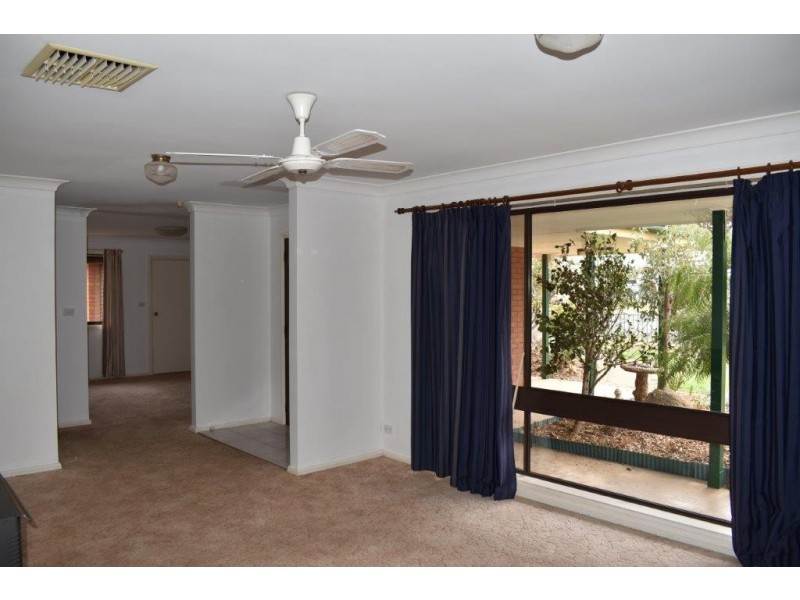 71 Warne Street, Wellington NSW 2820