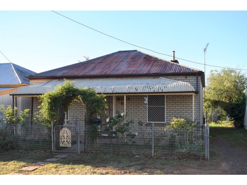 58 Whiteley Street, Wellington NSW 2820