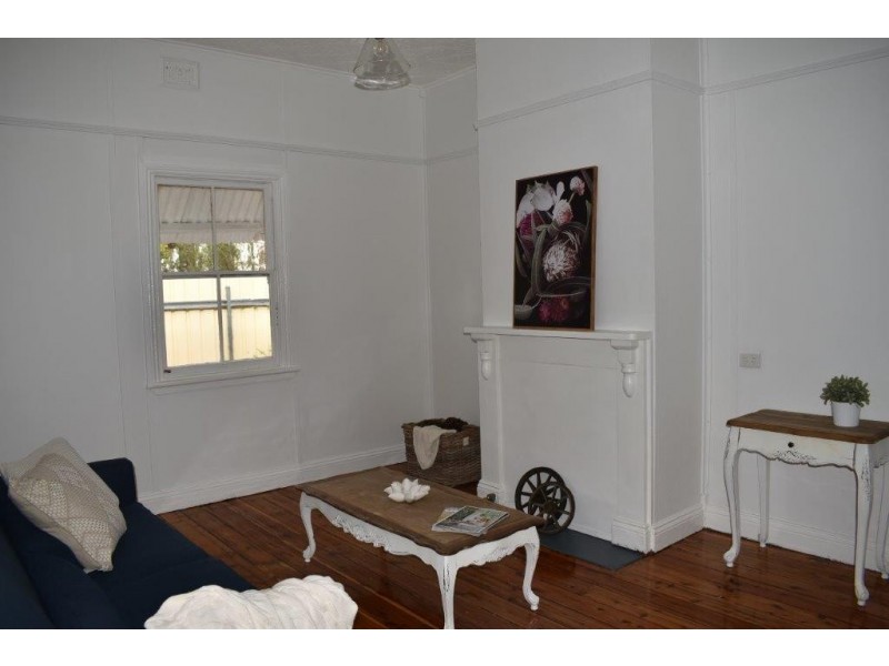 44 Arthur Street, Wellington NSW 2820