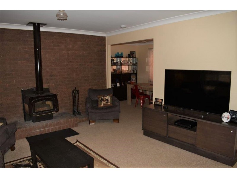 62 Montefiores Street, Wellington NSW 2820