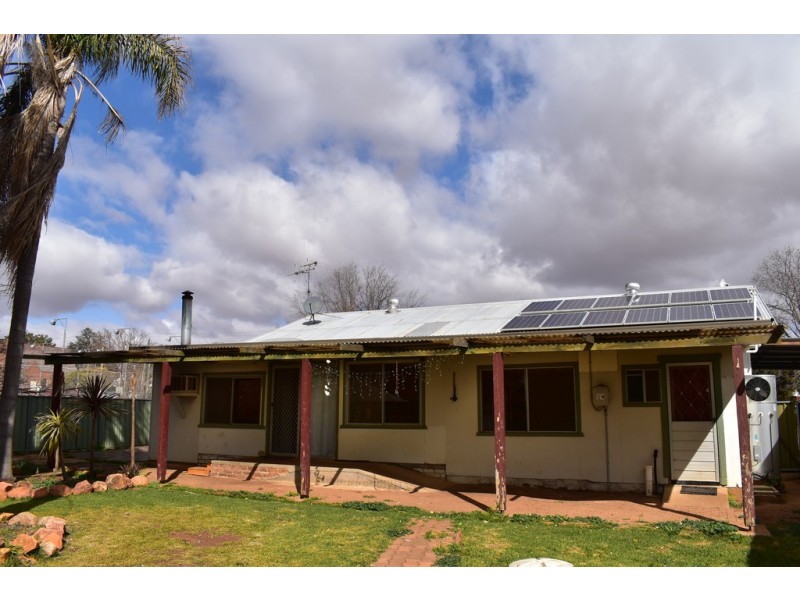 10 King Street Yeoval via, Wellington NSW 2820