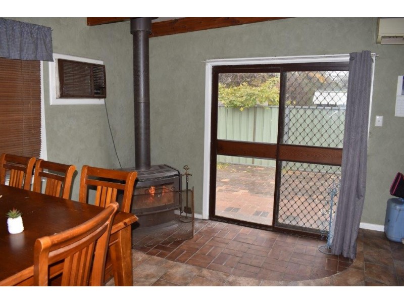 10 King Street Yeoval via, Wellington NSW 2820