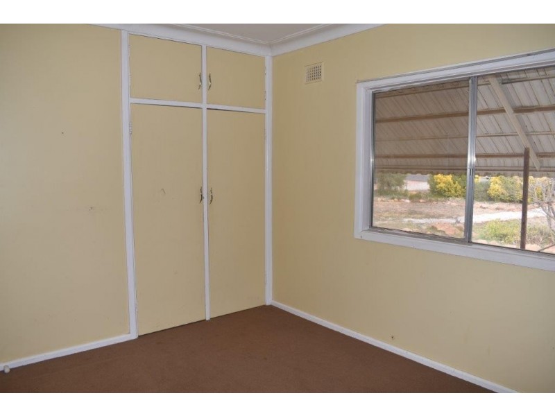 10 King Street Yeoval via, Wellington NSW 2820