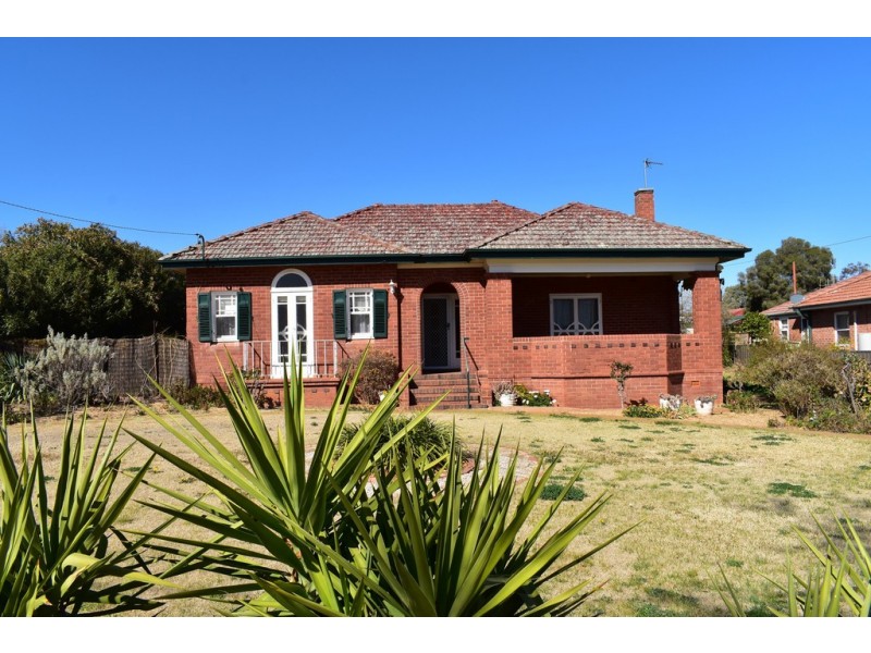 103 Gisborne Street, Wellington NSW 2820