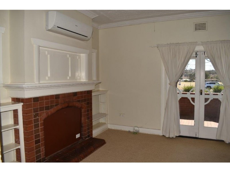 103 Gisborne Street, Wellington NSW 2820