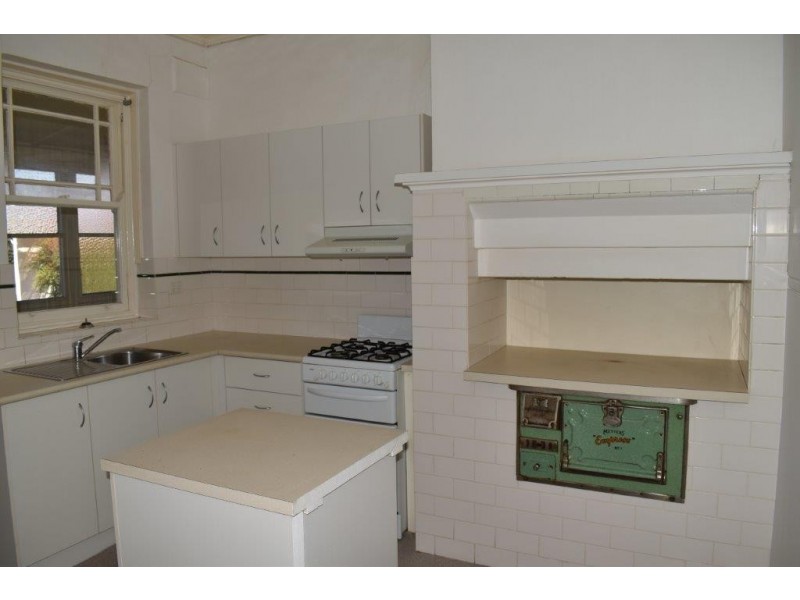 103 Gisborne Street, Wellington NSW 2820