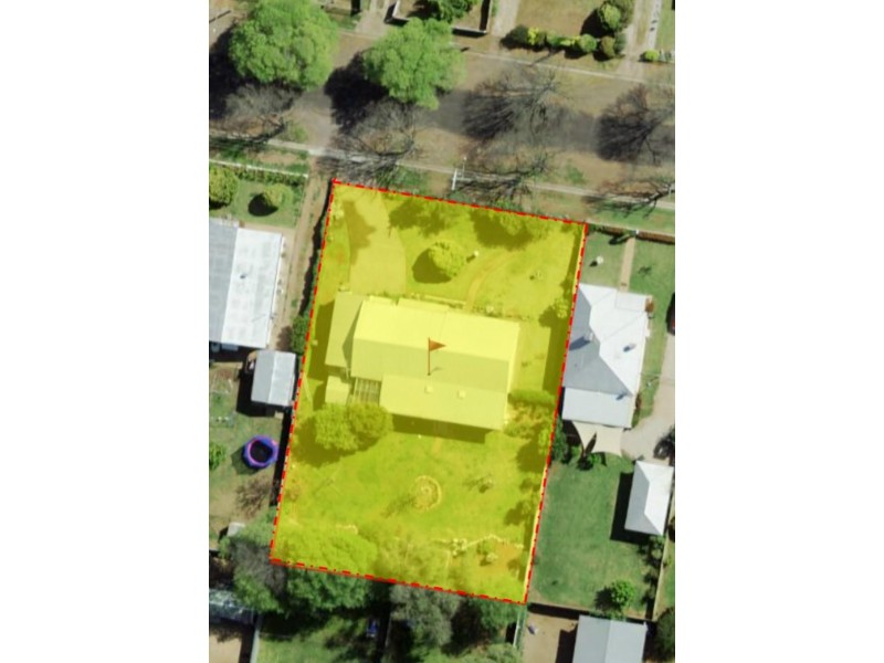 33 CLIVE STREET, Wellington NSW 2820
