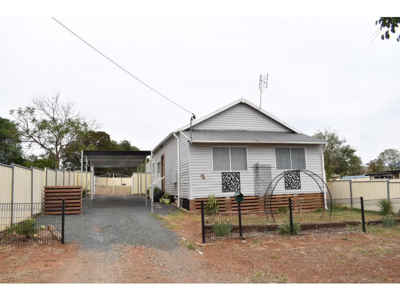 74 Pierce Street, Wellington NSW 2820