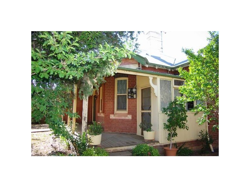 80 Gisborne Street, Wellington NSW 2820