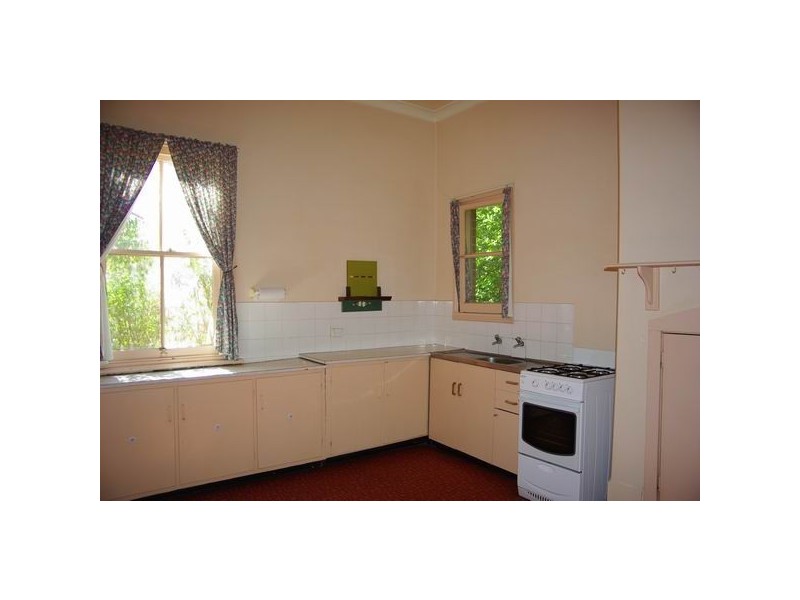 80 Gisborne Street, Wellington NSW 2820