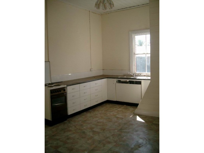 98-102 Lee Street, Wellington NSW 2820