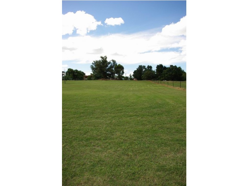 71 Montefiores Street, Wellington NSW 2820