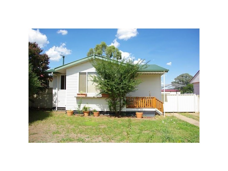 9 Glasson Street, Wellington NSW 2820