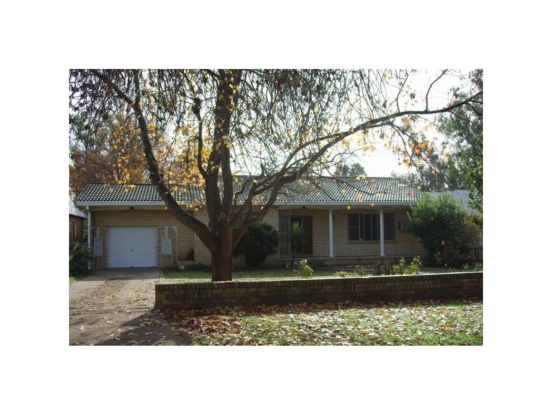 78 Gobolion Street, Wellington NSW 2820