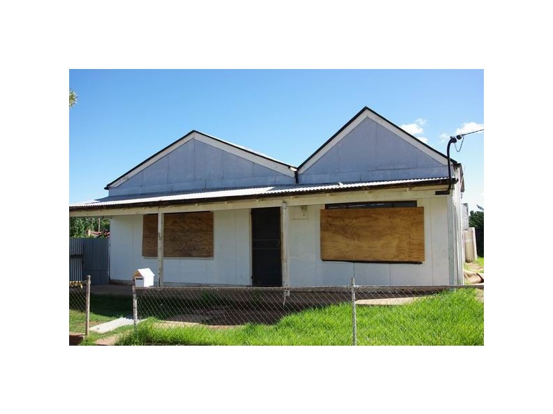 90 Zouch Street, Wellington NSW 2820
