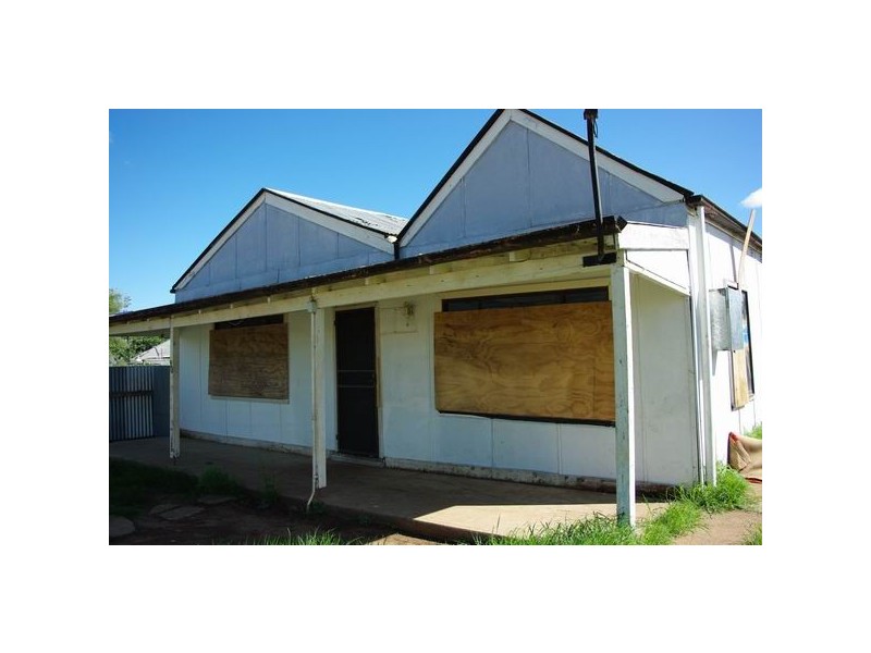 90 Zouch Street, Wellington NSW 2820