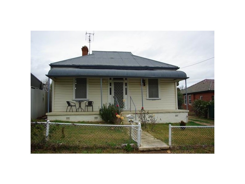 105 Gisborne Street, Wellington NSW 2820