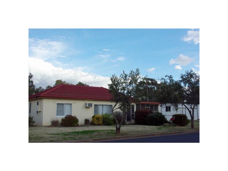 21 Montefiores Street, Wellington NSW 2820
