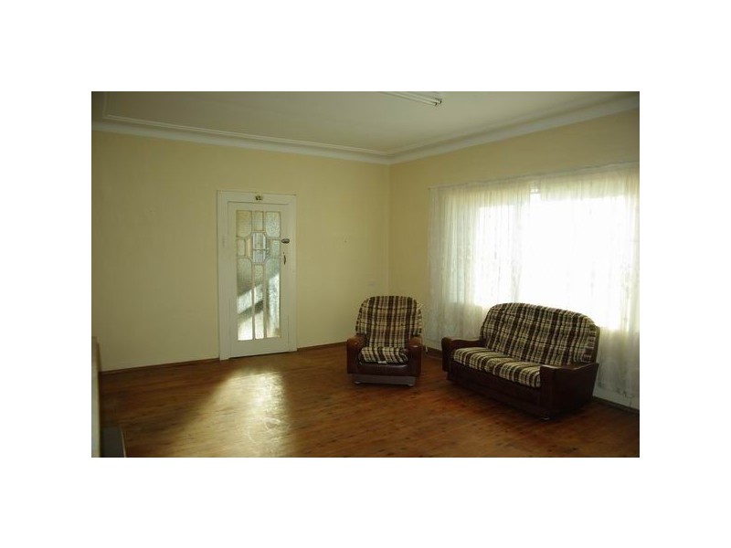 21 Montefiores Street, Wellington NSW 2820