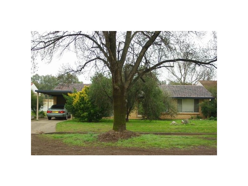 90 Gobolion Street, Wellington NSW 2820