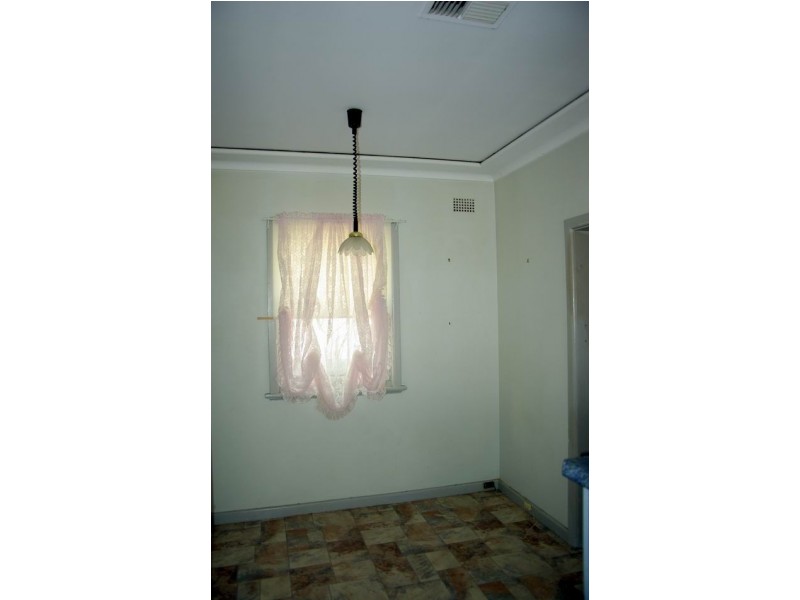 37a Simpson Street, Wellington NSW 2820