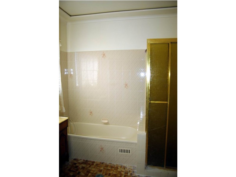 37a Simpson Street, Wellington NSW 2820