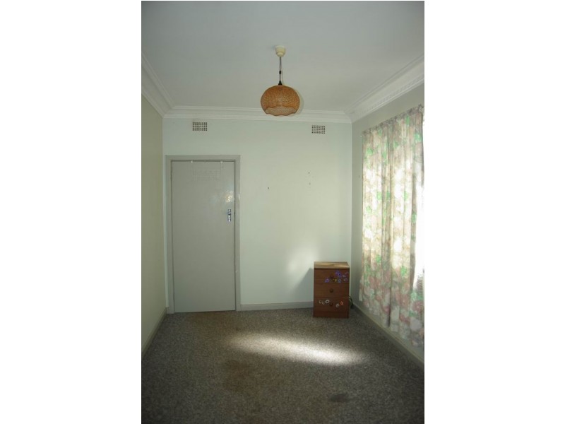 37a Simpson Street, Wellington NSW 2820