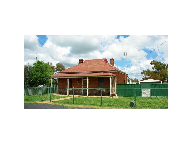 13 New Street, Wellington NSW 2820