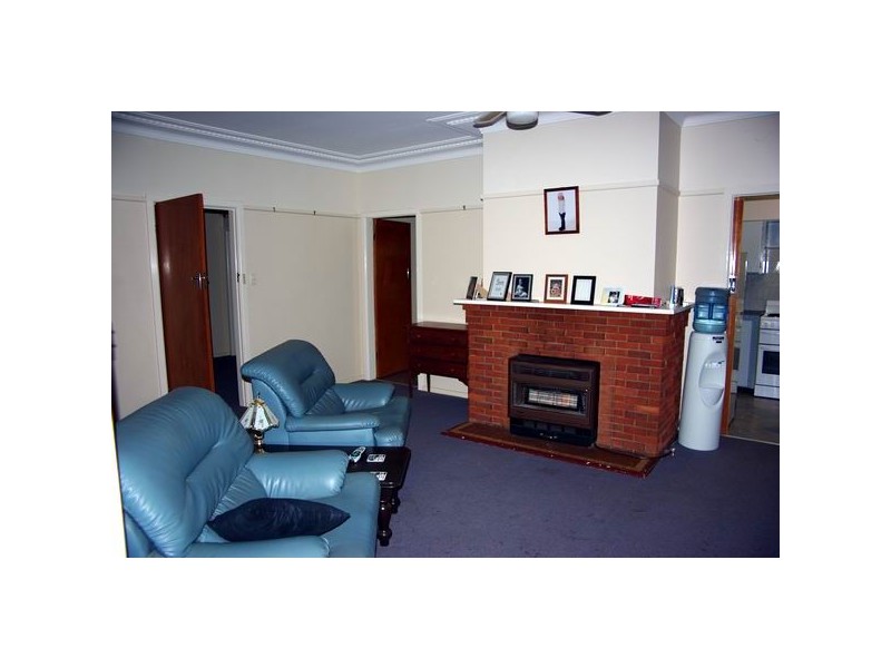 17 Gisborne Street, Wellington NSW 2820