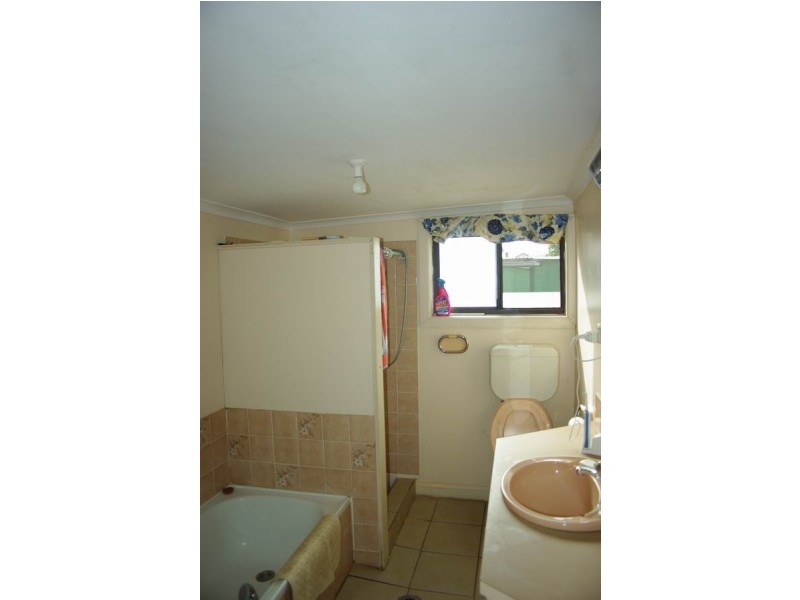 27 Arthur Street, Wellington NSW 2820