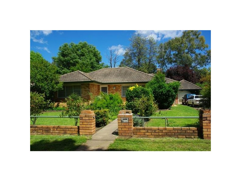 13 Ford Street, Wellington NSW 2820