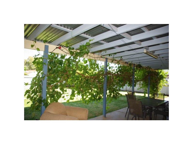 17 Raymond Street, Wellington NSW 2820