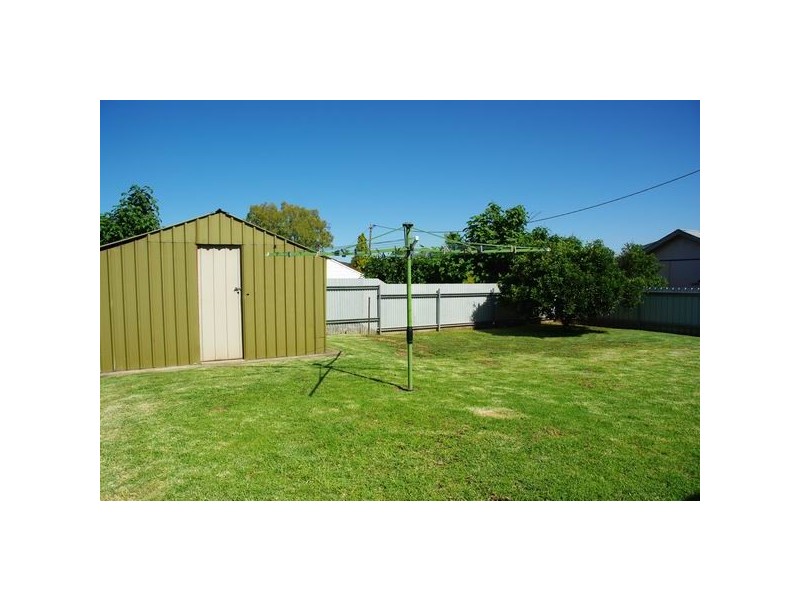 17 Raymond Street, Wellington NSW 2820