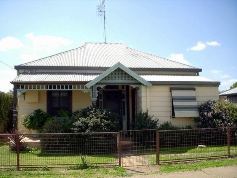 72 Maxwell Street, Wellington NSW 2820