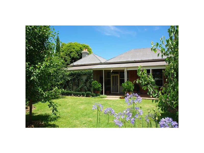 110 Warne Street, Wellington NSW 2820