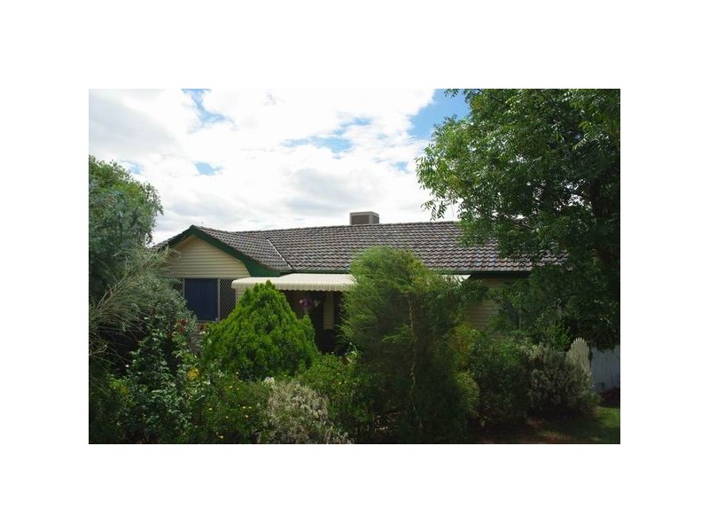 110 Maxwell Street, Wellington NSW 2820
