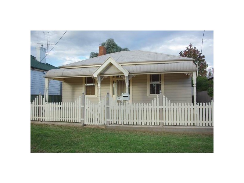 64 Simpson Street, Wellington NSW 2820