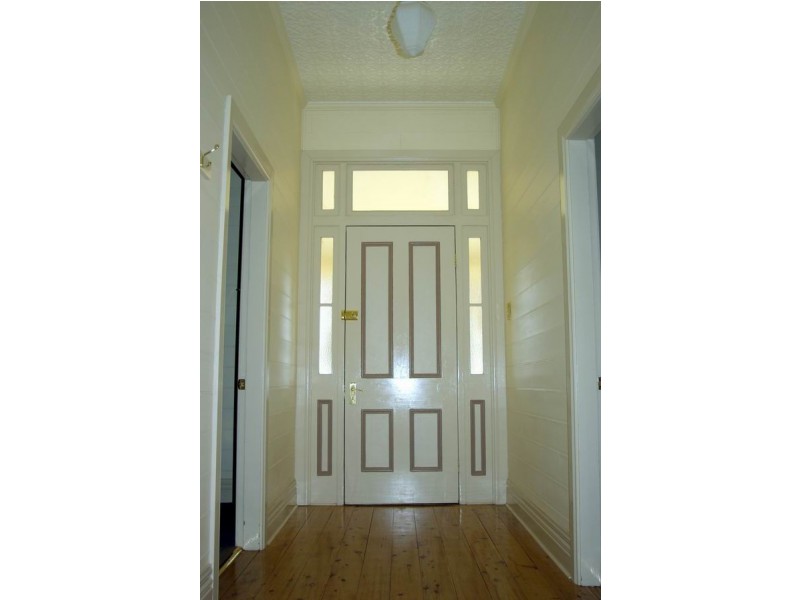 64 Simpson Street, Wellington NSW 2820