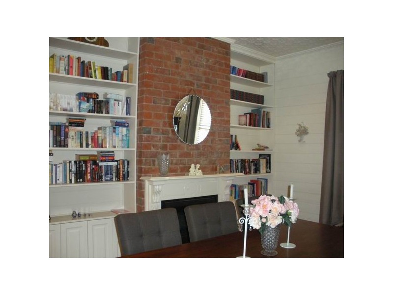 64 Simpson Street, Wellington NSW 2820