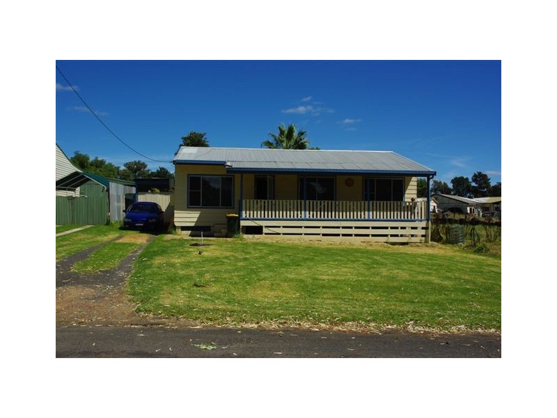 8 Narroogal Street, Mumbil NSW 2820