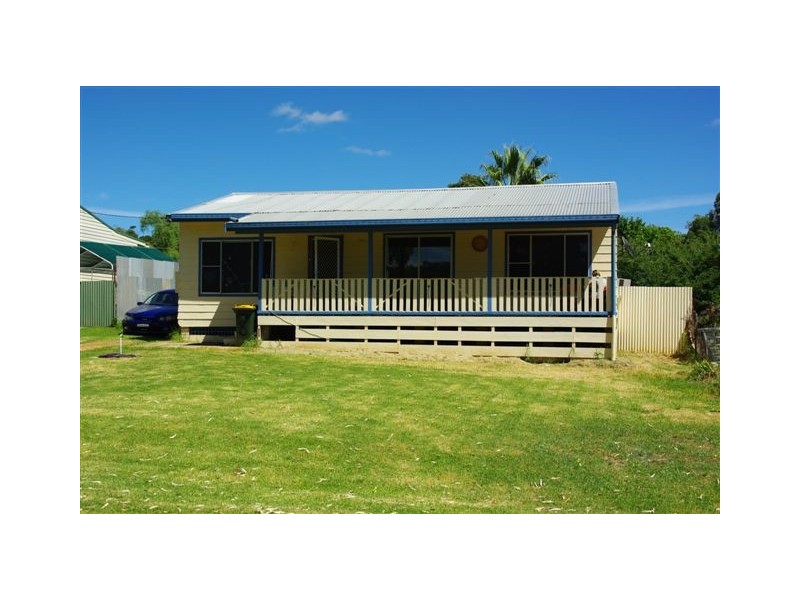 8 Narroogal Street, Mumbil NSW 2820